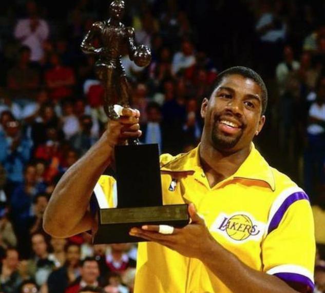 是此前高层 是此前高层