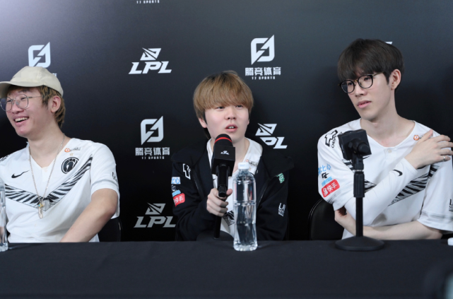 自身的足球 自身的足球